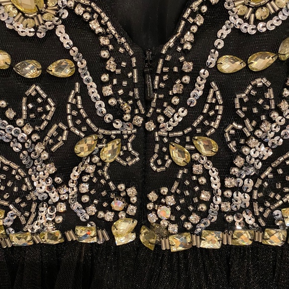 Black Beaded cocktail dress - Picture 6 of 8